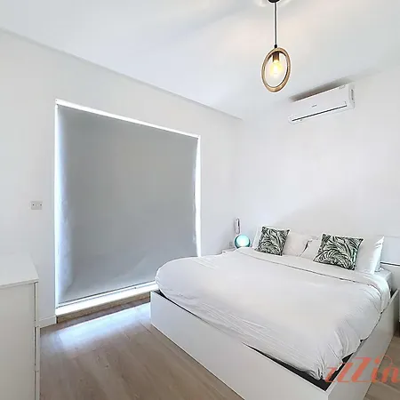 Apartman Mosta Couples Retreat - Sunny Rooftop 2br Ta' Mlit