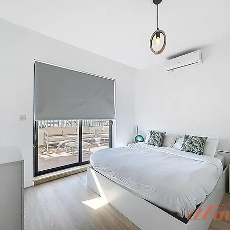 Mosta Couples Retreat - Sunny Rooftop 2br Apartman *